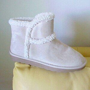 NEW Arizona Sette Faux Suede & Sherpa Fur Lined Ankle Boot/Bootie Shoe- Sand-8M